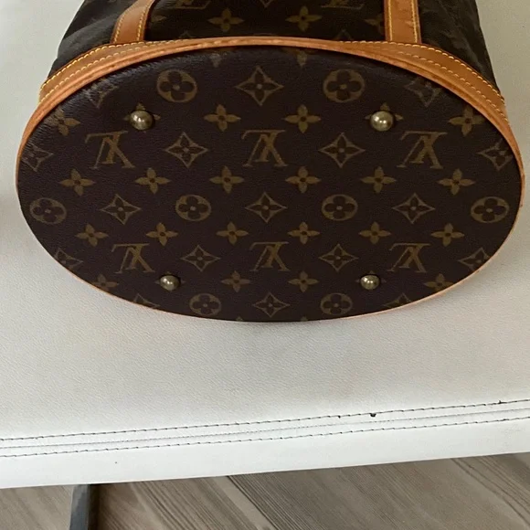 Louis Vuitton Monogram Bucket GM Tote Bag Brown - Picture 4 of 16